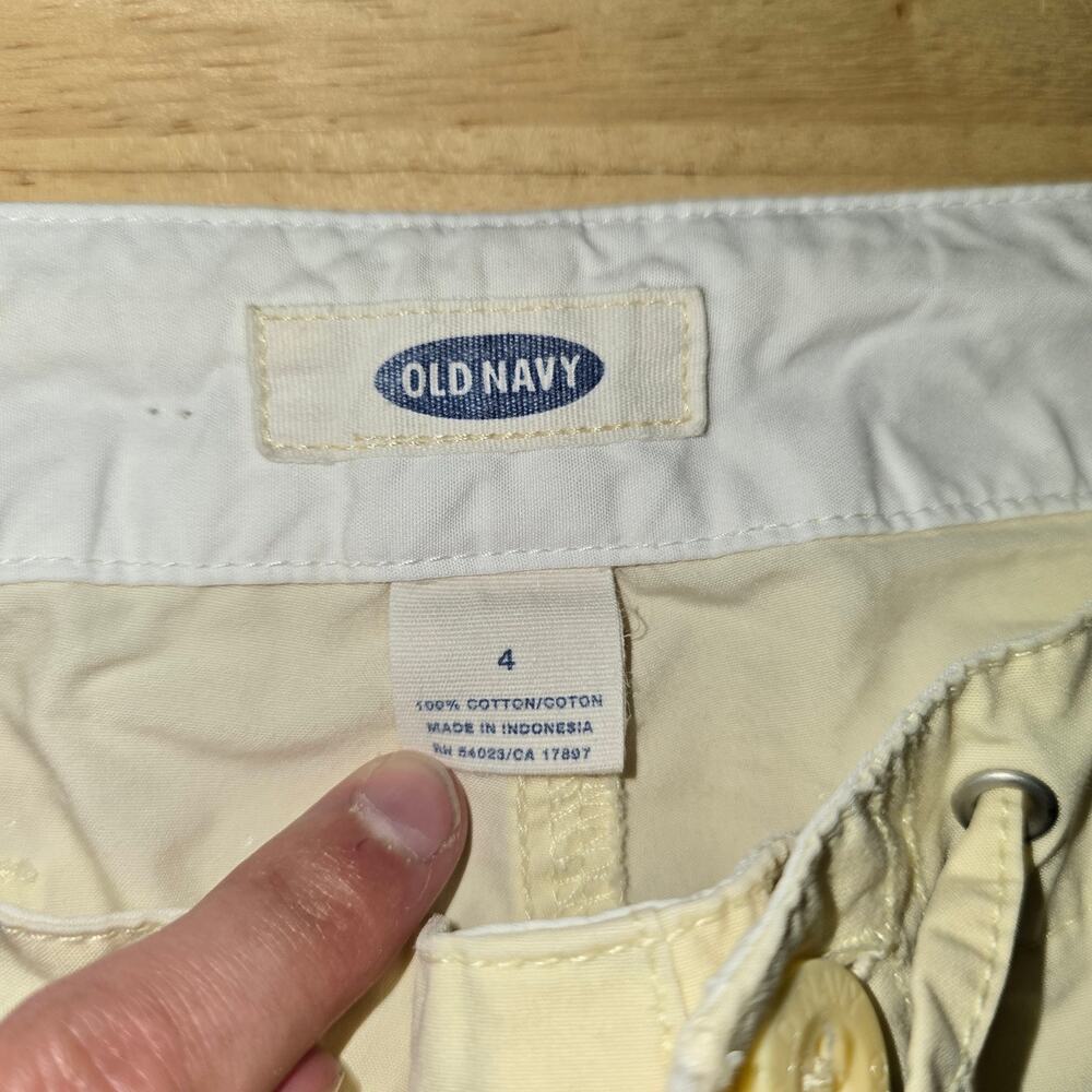 Y2k Old Navy Low Rise Cargo Capris Womens Size 4 Butter Yellow 100% Cotton - Picture 4 of 8